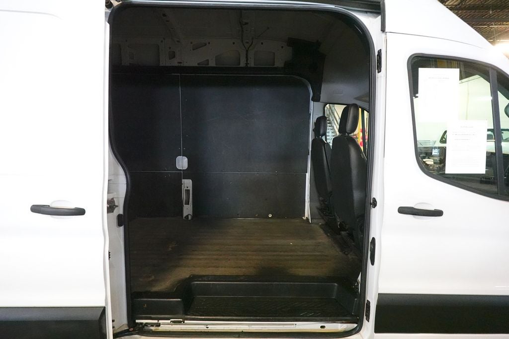 2022 Ford Transit-250 Base