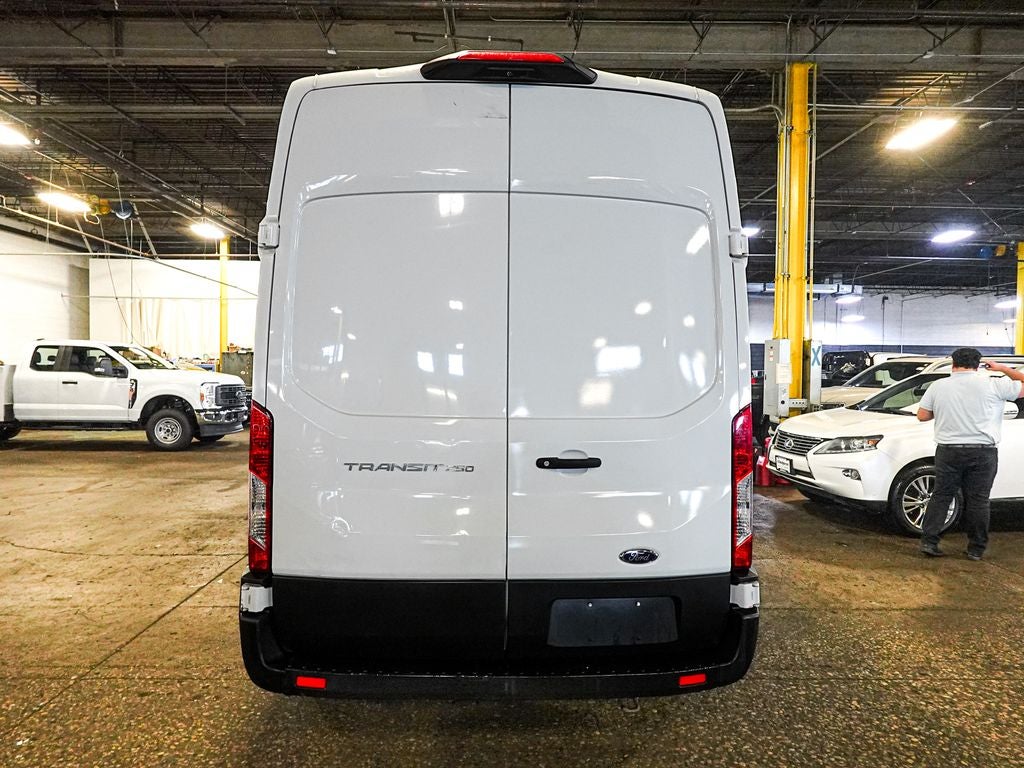 2022 Ford Transit-250 Base