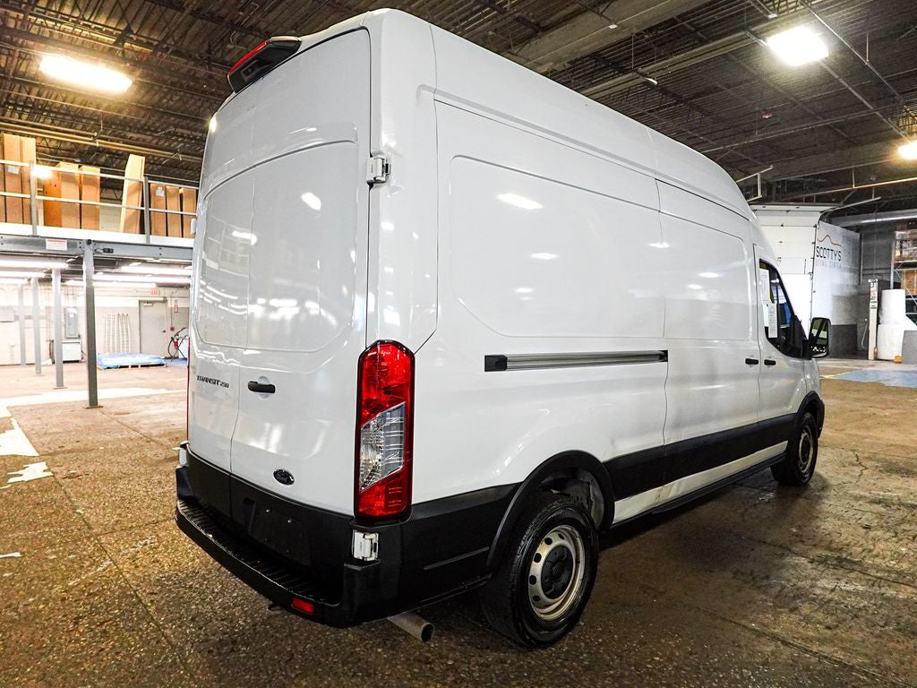 2022 Ford Transit-250 Base
