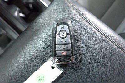 2023 Ford F-150 Lightning Lariat