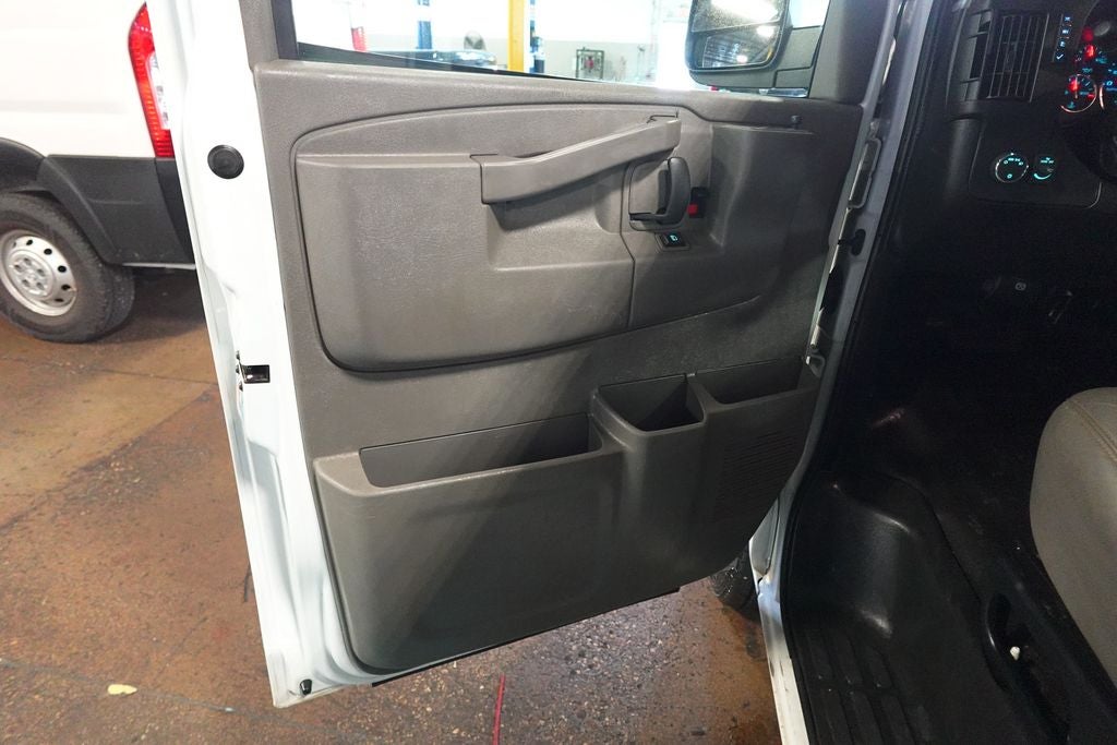 2023 Chevrolet Express 2500 Work Van Cargo