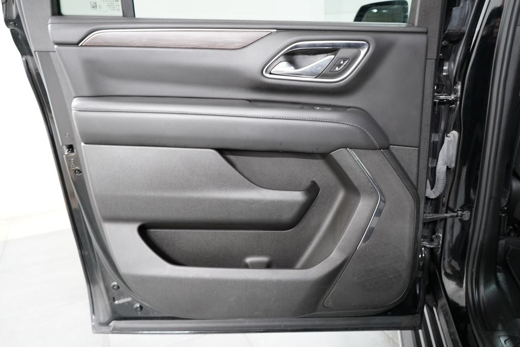 2023 Chevrolet Suburban LS
