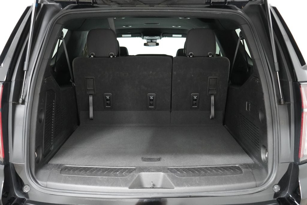 2023 Chevrolet Suburban LS