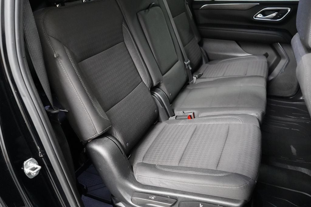 2023 Chevrolet Suburban LS