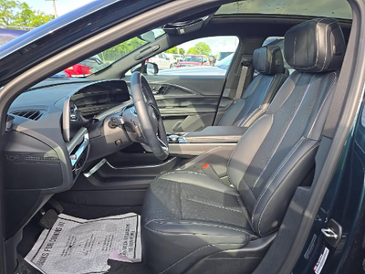 2024 Cadillac LYRIQ Sport