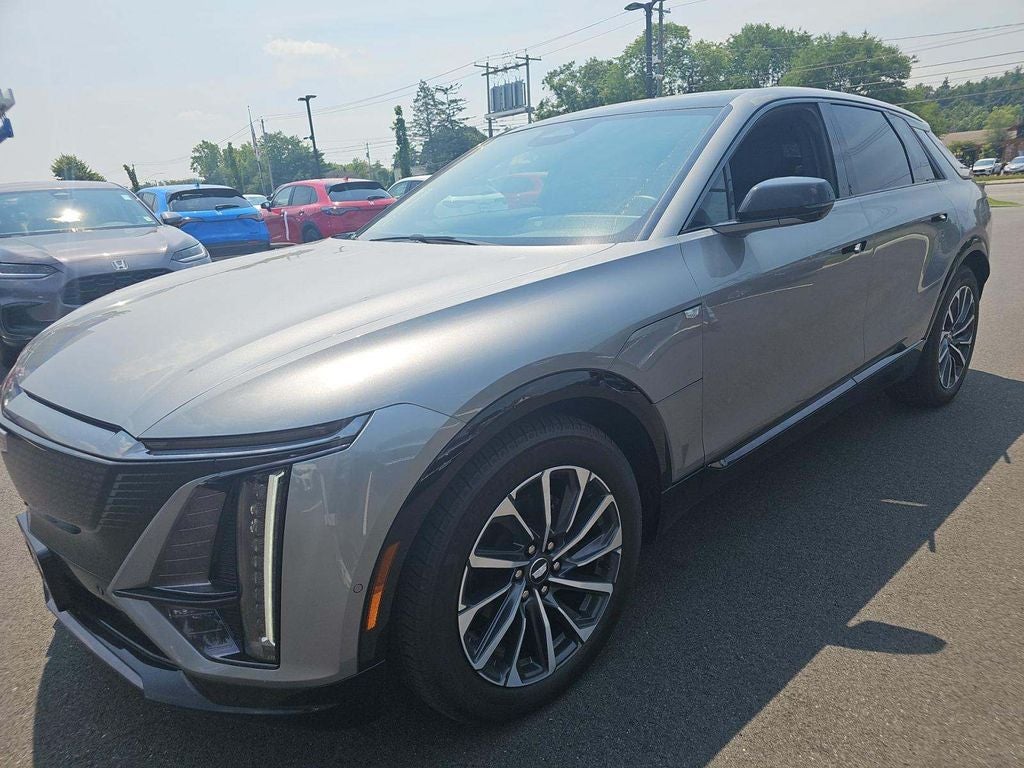 2024 Cadillac LYRIQ Sport