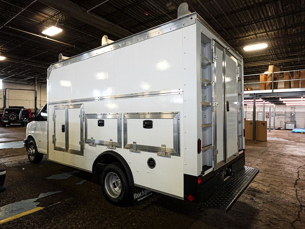 2022 Chevrolet Express 3500 Work Van Cutaway