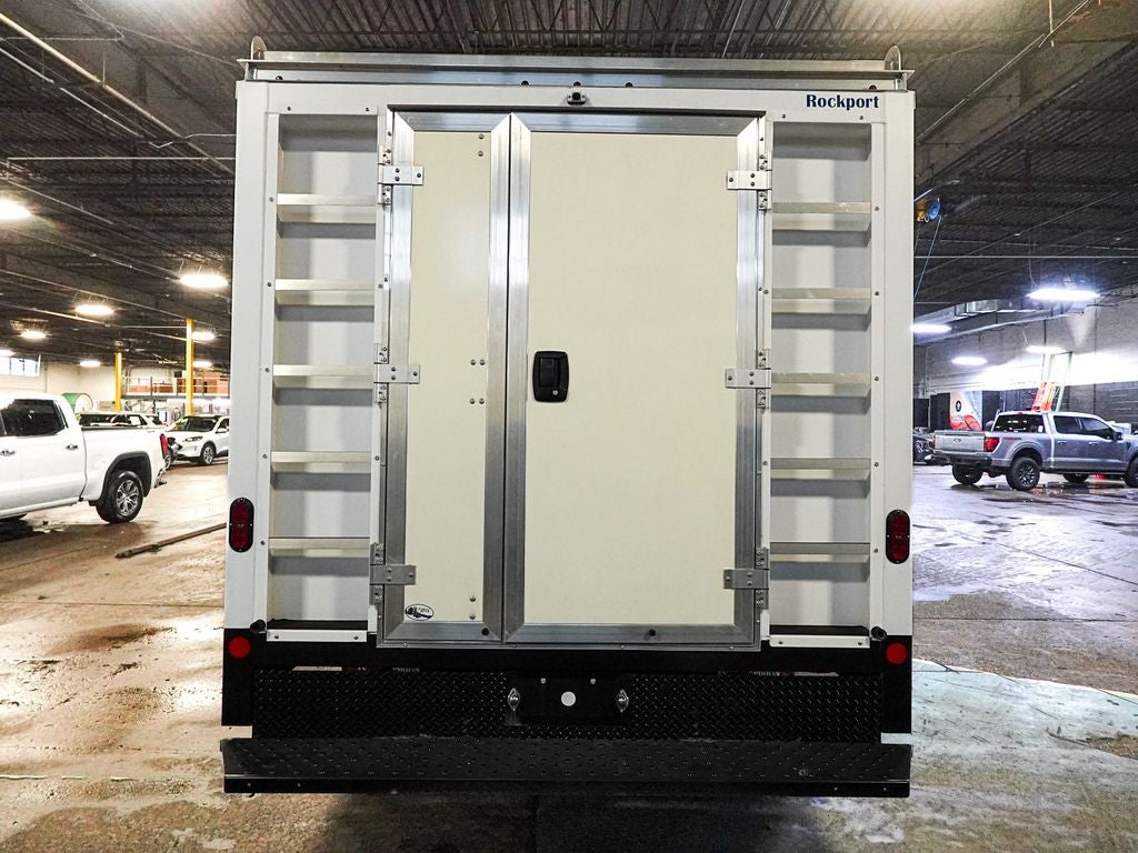 2022 Chevrolet Express 3500 Work Van Cutaway