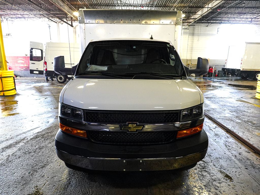 2022 Chevrolet Express 3500 Work Van Cutaway