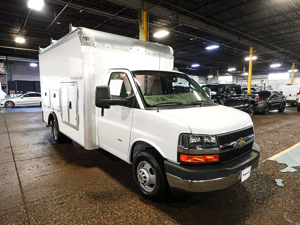 2022 Chevrolet Express 3500 Work Van Cutaway