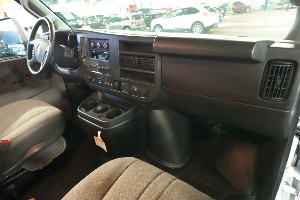 2022 Chevrolet Express 3500 Work Van Cutaway