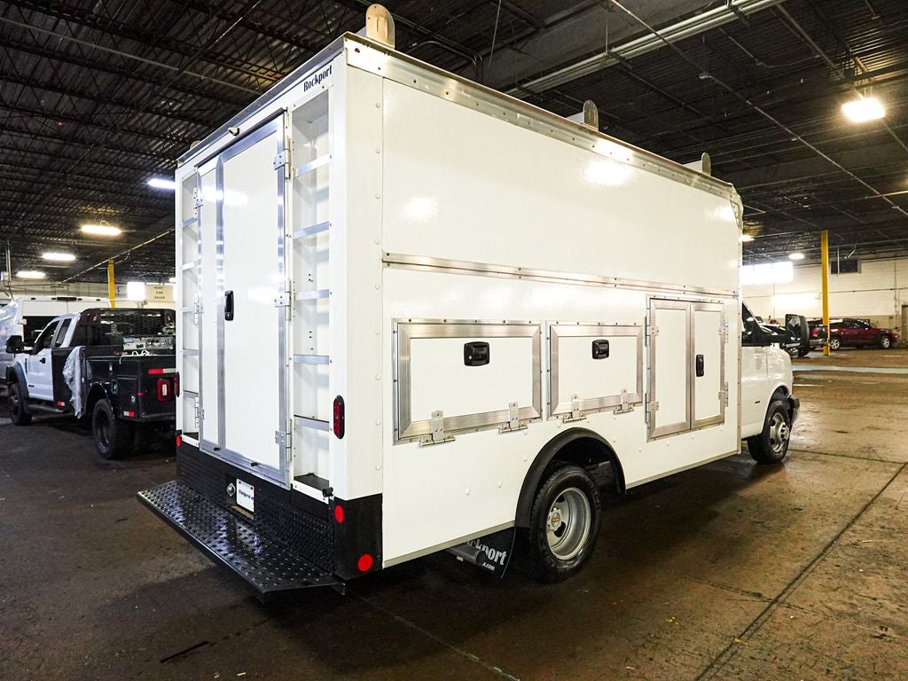2022 Chevrolet Express 3500 Work Van Cutaway