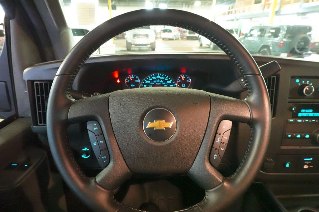 2022 Chevrolet Express 3500 Work Van Cutaway