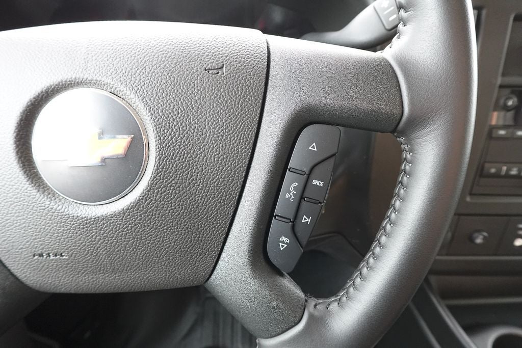 2022 Chevrolet Express 3500 Work Van Cutaway