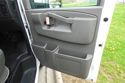 2022 Chevrolet Express 3500 Work Van Cutaway