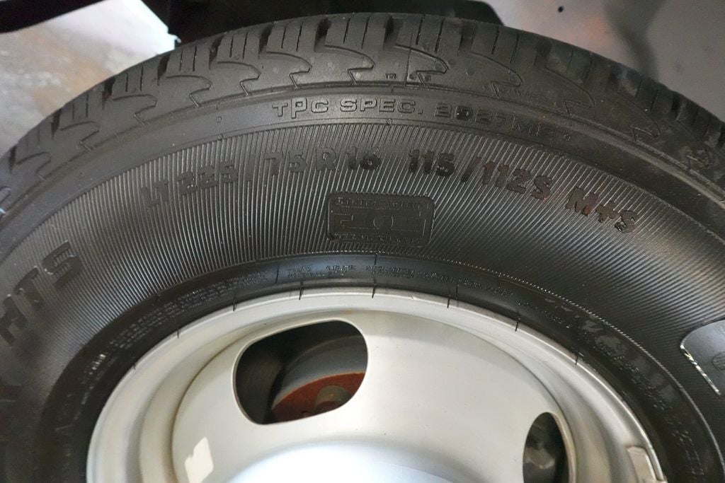 2022 Chevrolet Express 3500 Work Van Cutaway