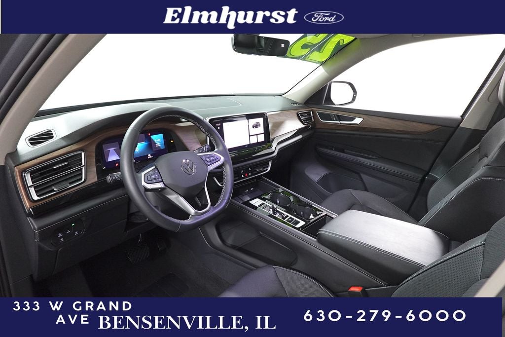 2025 Volkswagen Atlas 2.0T SE w/Technology