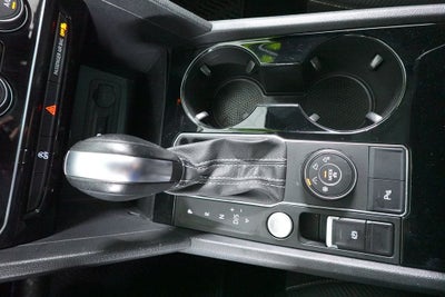 2022 Volkswagen Atlas Cross Sport 2.0T SE w/Technology