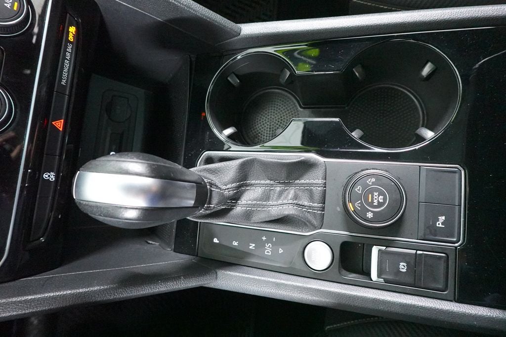 2022 Volkswagen Atlas Cross Sport 2.0T SE w/Technology