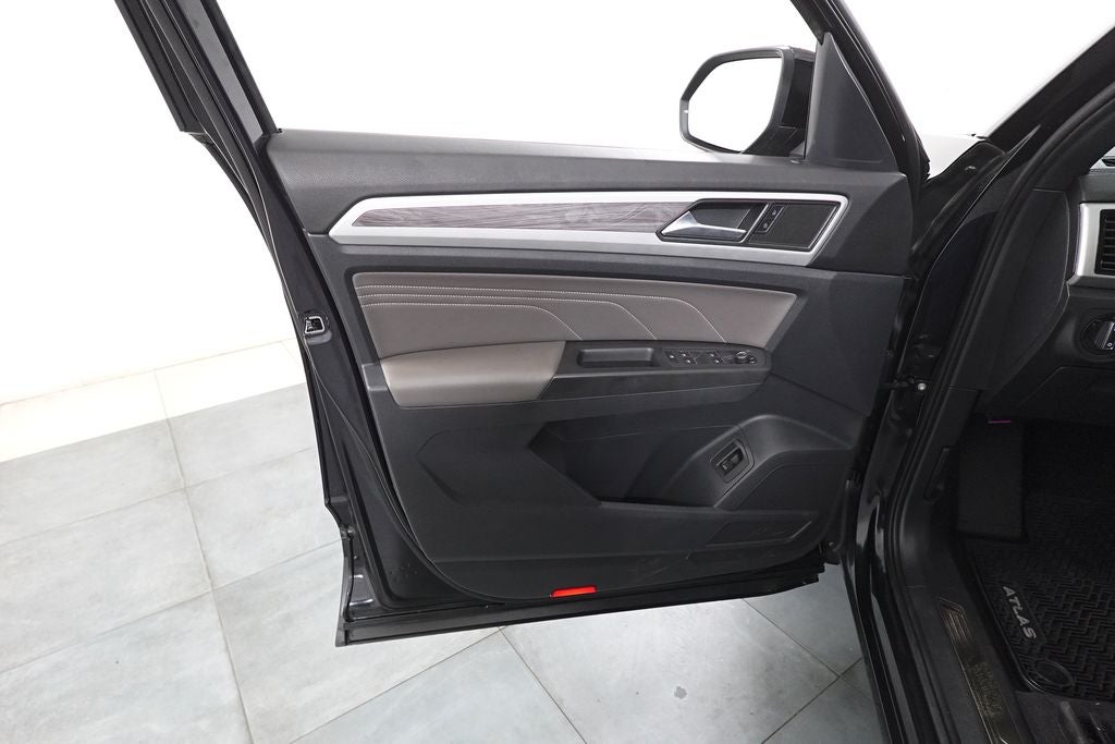 2022 Volkswagen Atlas Cross Sport 2.0T SE w/Technology