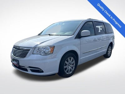2016 Chrysler Town & Country Touring