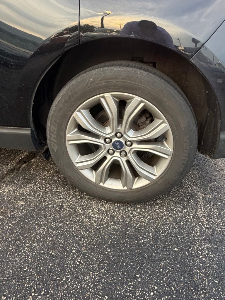2019 Ford Edge Titanium