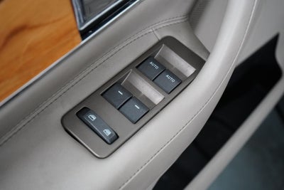 2012 Lincoln MKX Base