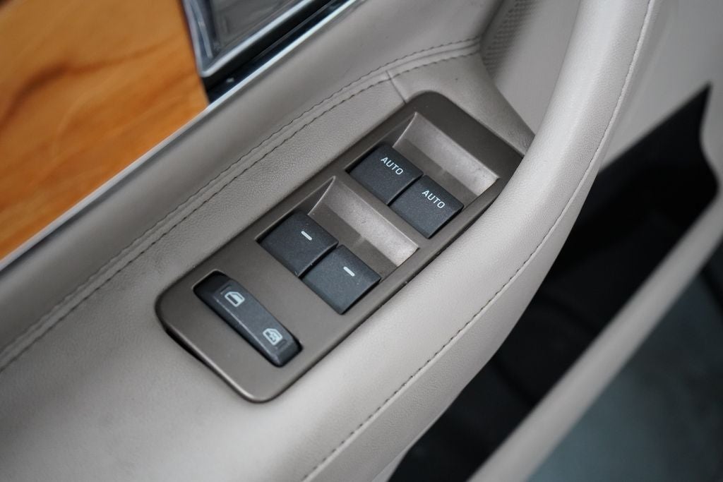 2012 Lincoln MKX Base