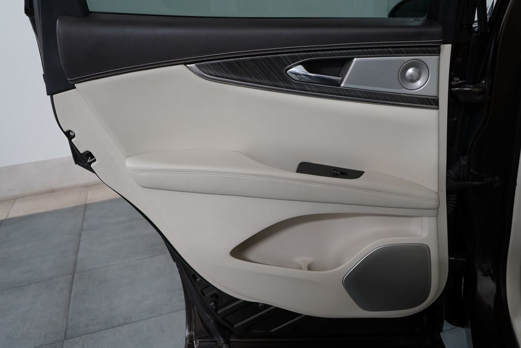 2019 Lincoln Nautilus Black Label