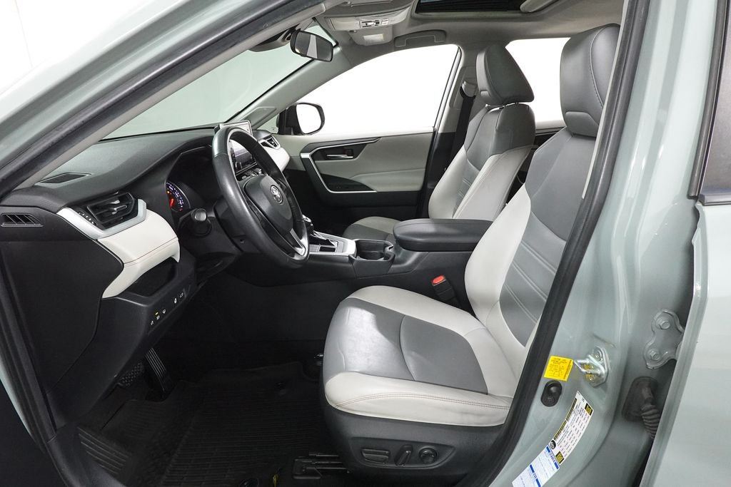 2019 Toyota RAV4 XLE Premium