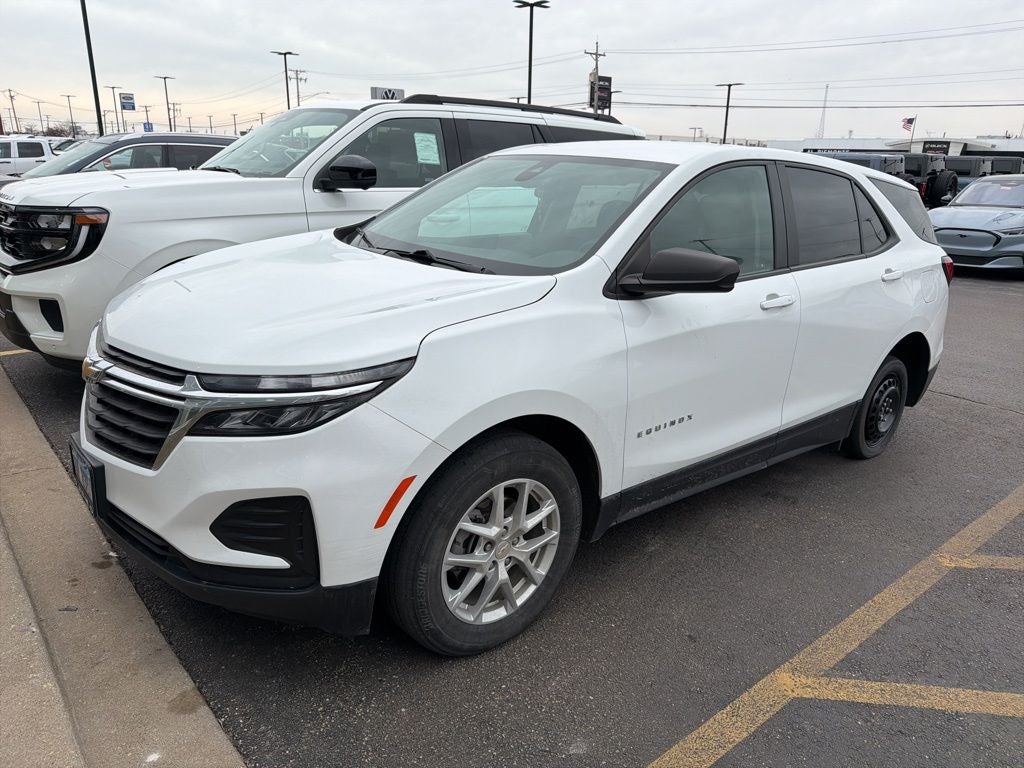 2022 Chevrolet Equinox LS