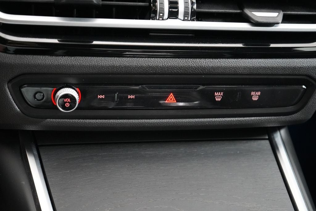 2024 BMW 3 Series 330i xDrive