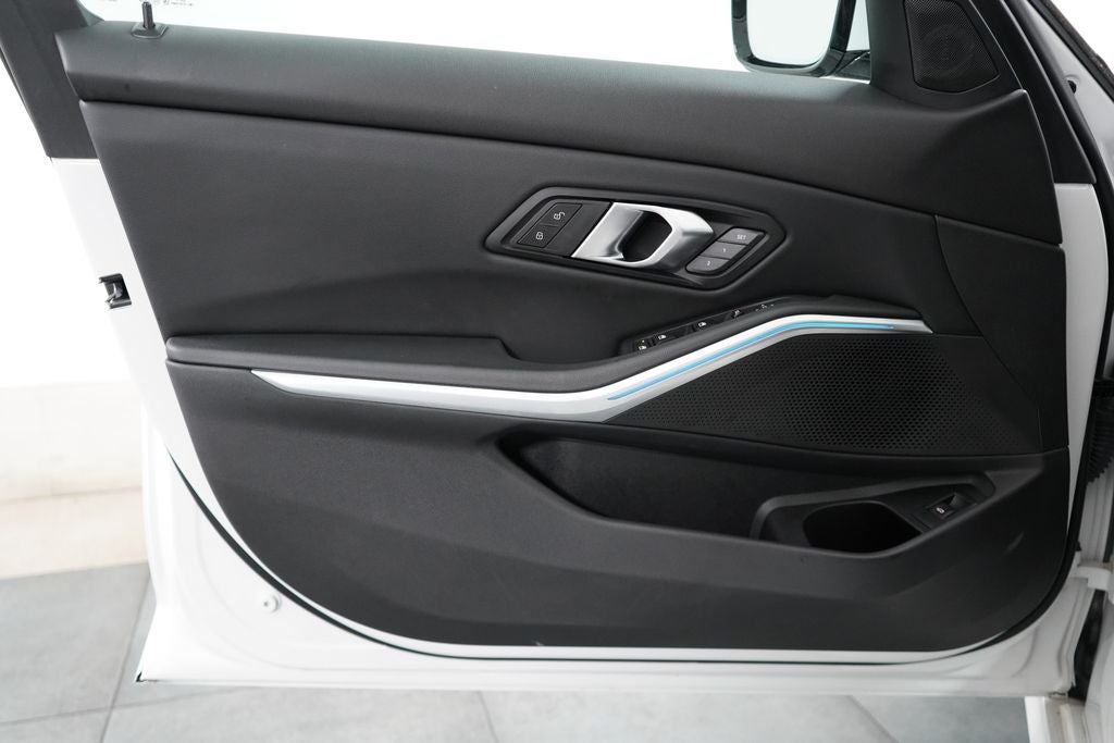 2024 BMW 3 Series 330i xDrive