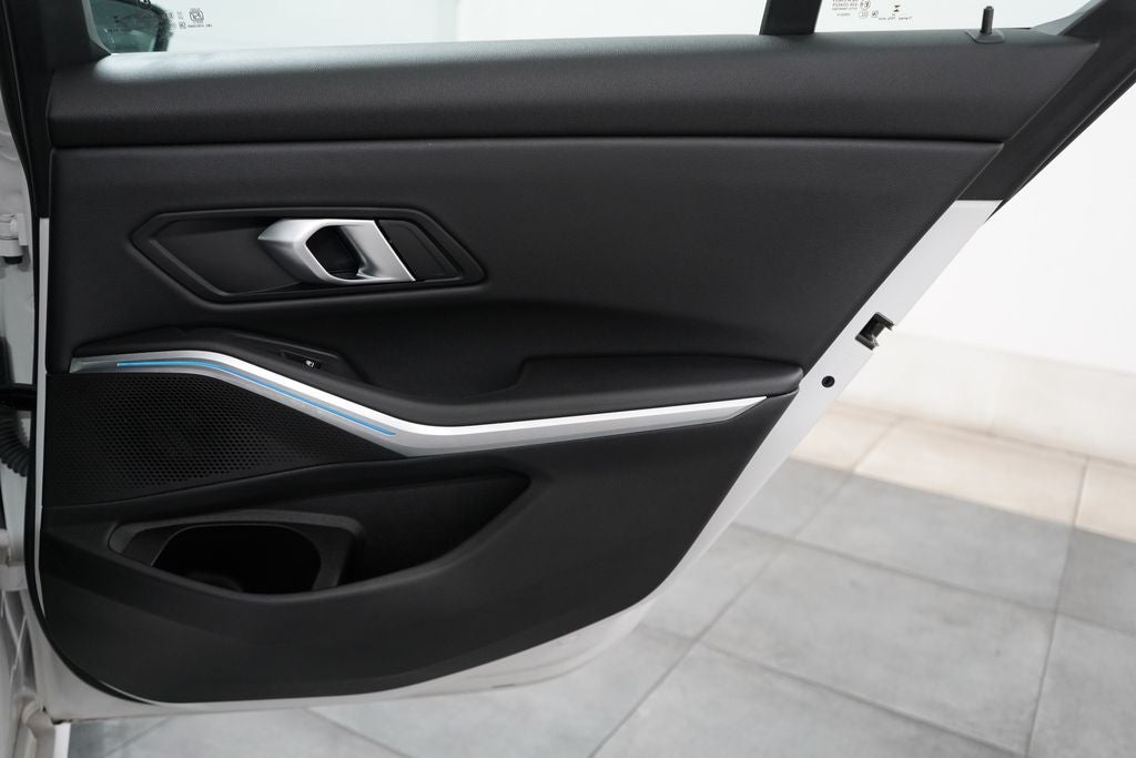 2024 BMW 3 Series 330i xDrive