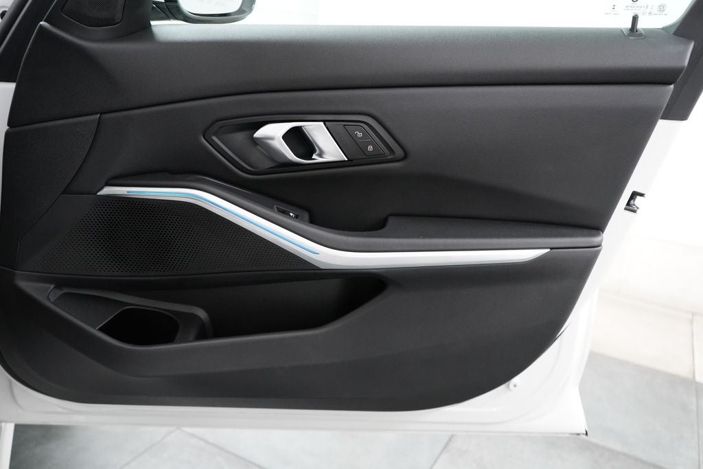 2024 BMW 3 Series 330i xDrive