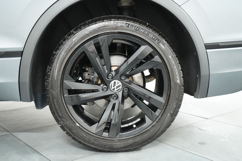 2024 Volkswagen Tiguan 2.0T SE R-Line Black