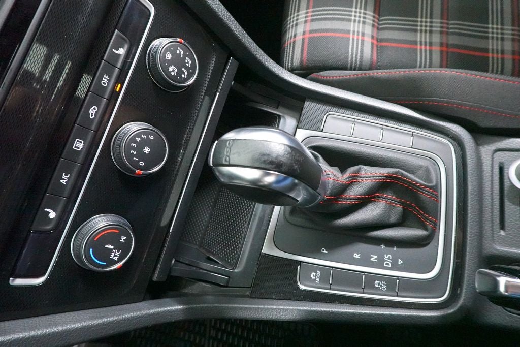 2016 Volkswagen Golf GTI S