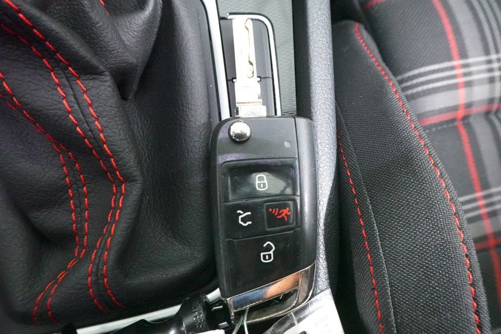 2016 Volkswagen Golf GTI S