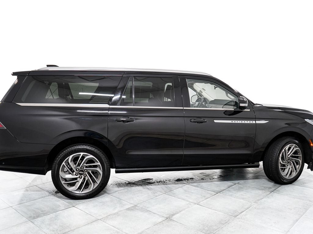 2025 Lincoln Navigator L Reserve