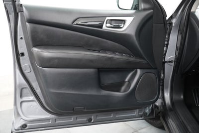 2020 Nissan Pathfinder S