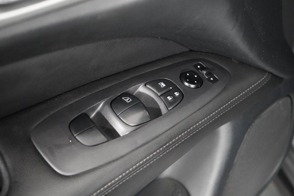 2020 Nissan Pathfinder S