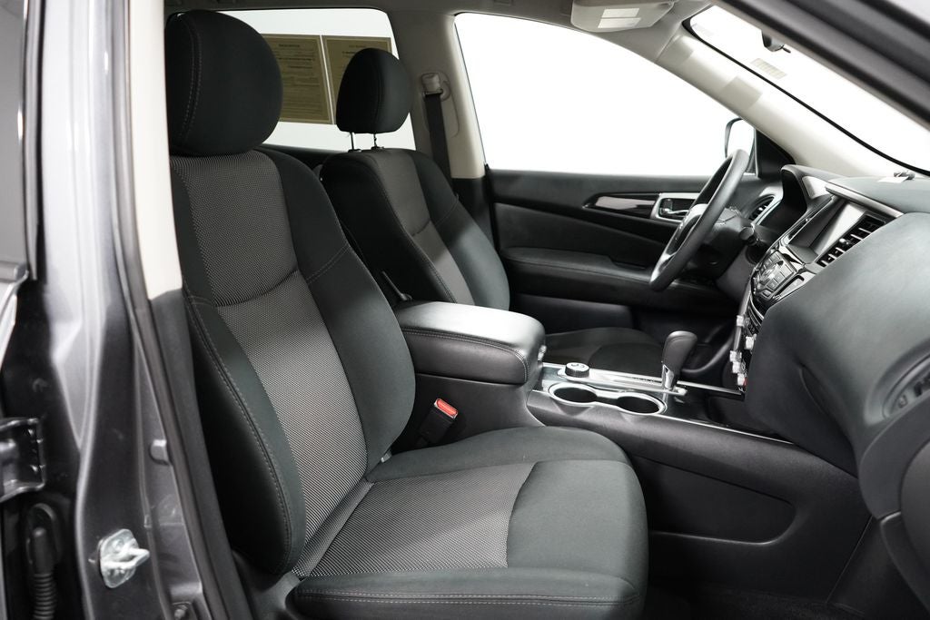 2020 Nissan Pathfinder S