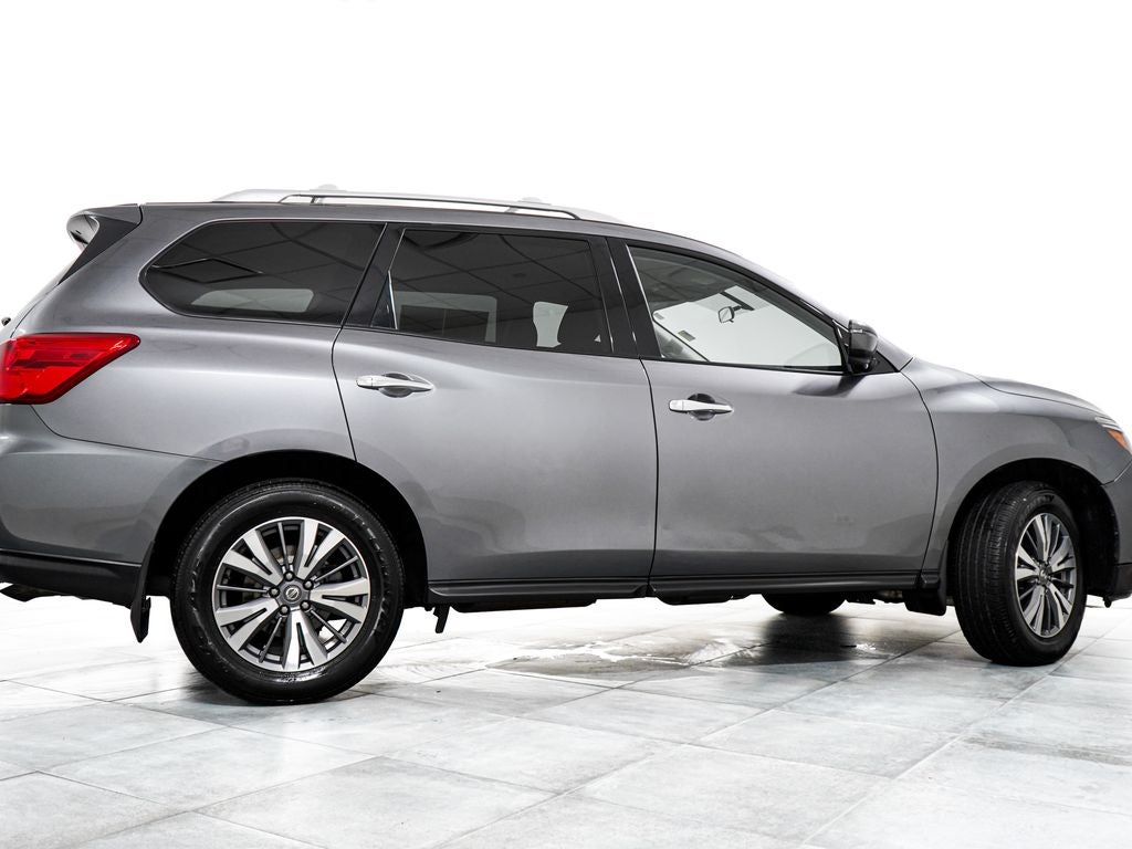 2020 Nissan Pathfinder S