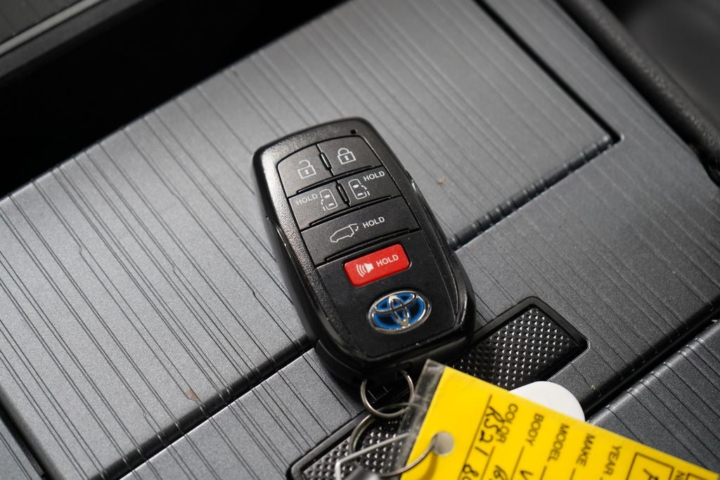 2024 Toyota Sienna XSE 7 Passenger