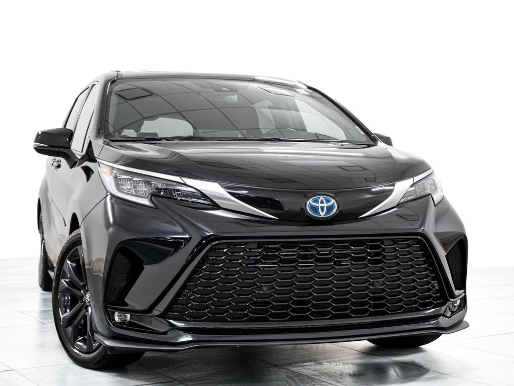 2024 Toyota Sienna XSE 7 Passenger