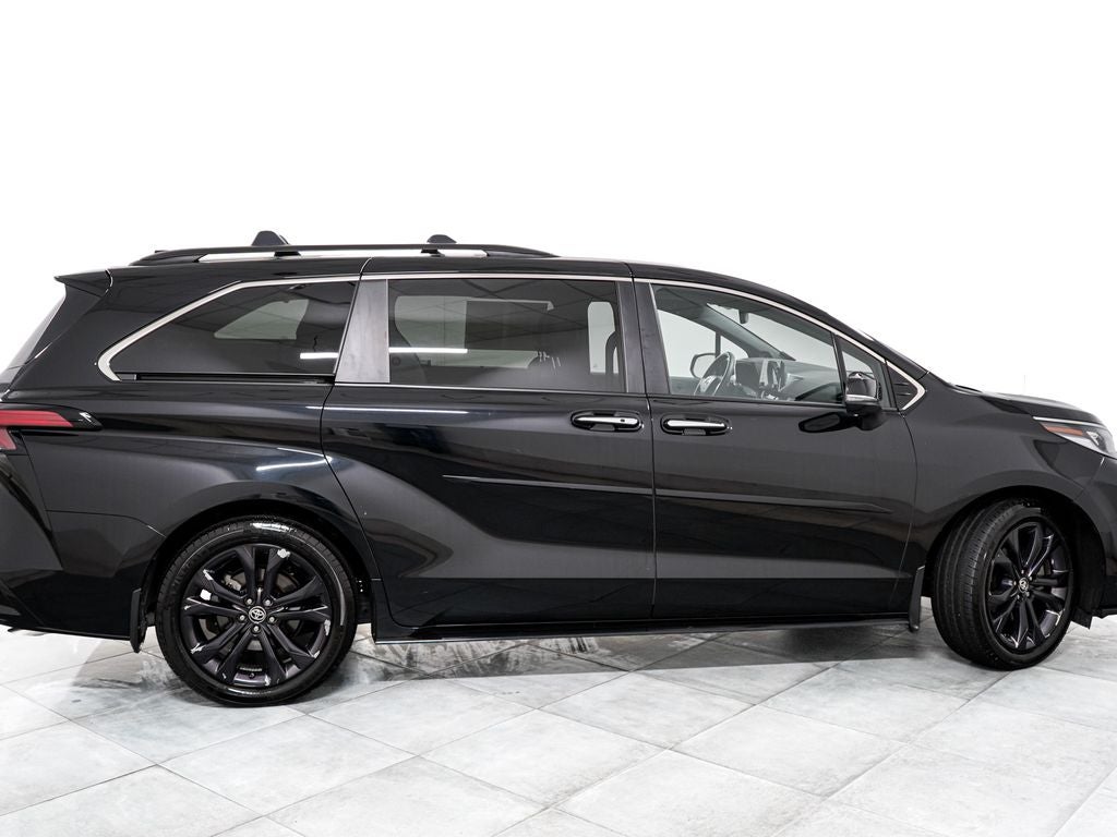 2024 Toyota Sienna XSE 7 Passenger
