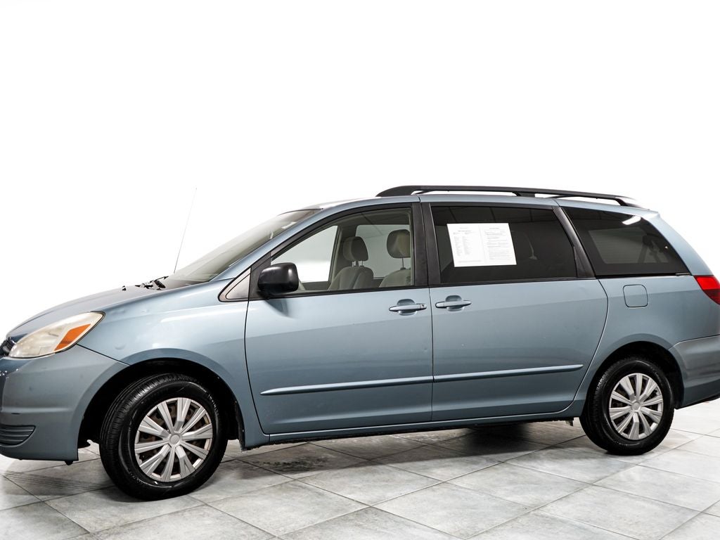 2004 Toyota Sienna LE