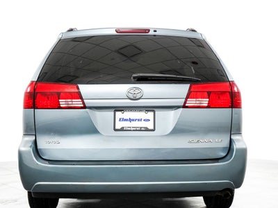2004 Toyota Sienna LE