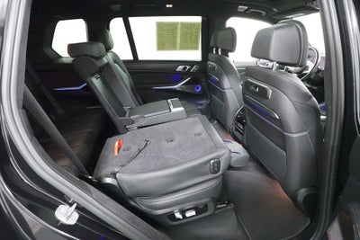 2023 BMW X7 M60i