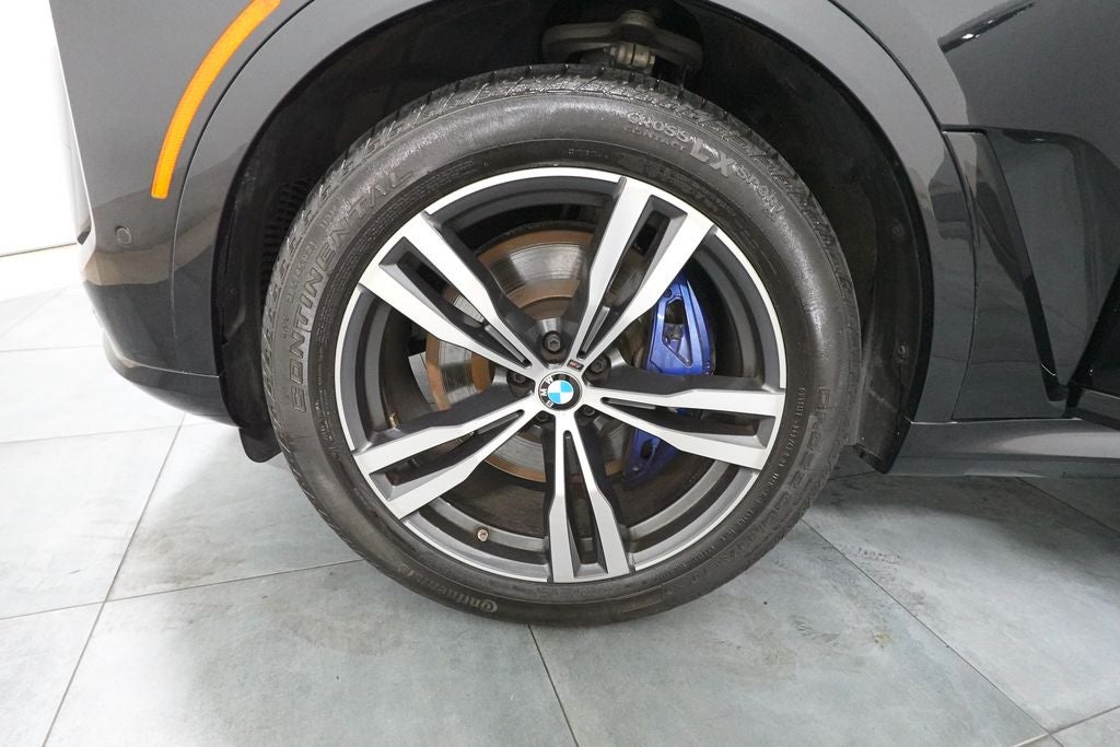 2023 BMW X7 M60i